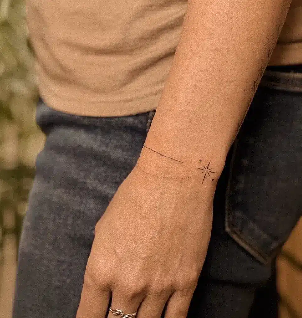 Fine Line tattoo