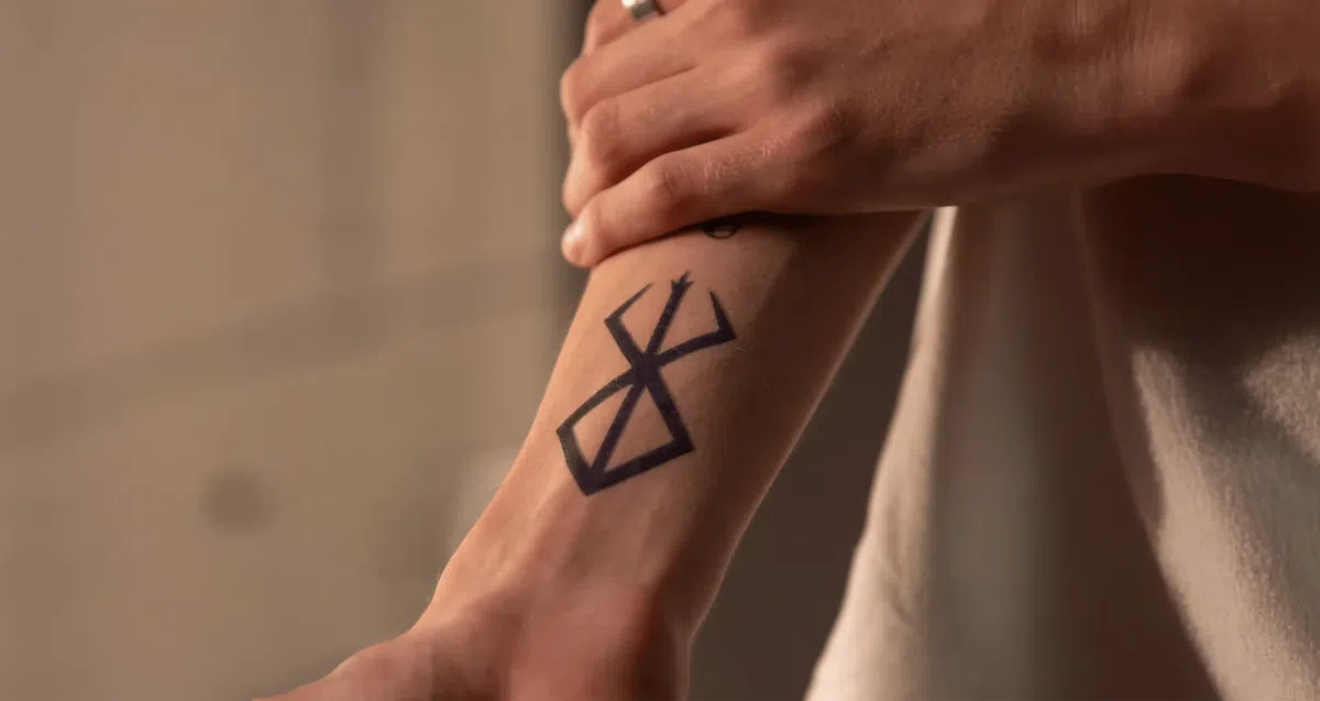 Minimalist Triangle Cluster